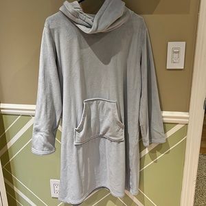 Snuggie like sweater, so so soft!